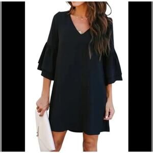 Belongsci Dress Womens Medium Black V Neck Bell Sleeve Shift Mini Dress NEW‎